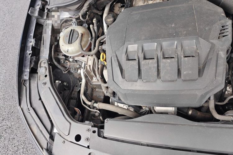Used Volkswagen Passat 2020 330TSI Elite Edition China VI Engine Bay Right