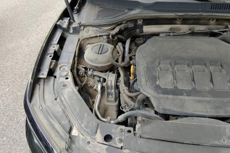 Used Volkswagen Passat 2020 330TSI Elite Edition China VI Engine Bay Right