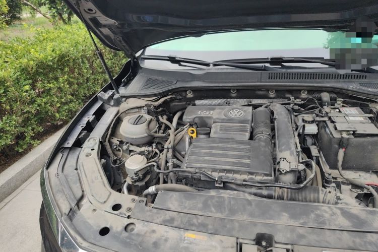 Used Volkswagen Passat 2020 Revised Version 280TSI Business Edition China VI Standard Engine Bay Right