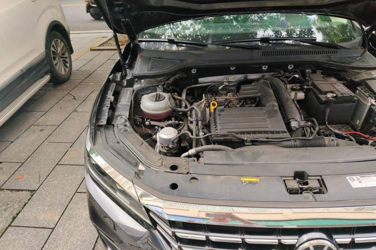 Used Volkswagen Passat 2020 280TSI Business Edition China VI Standard Engine Bay Right