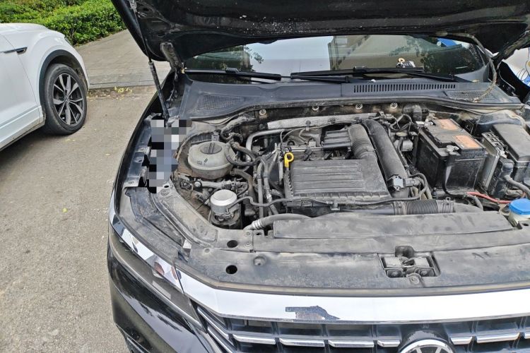Used Volkswagen Passat 2020 Revised Version 280TSI Business Edition China VI Standard Engine Bay Right
