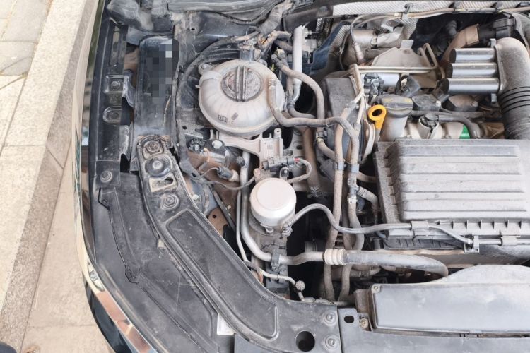 Used Volkswagen Passat 2020 280TSI Business Edition China VI Standard Engine Bay Right