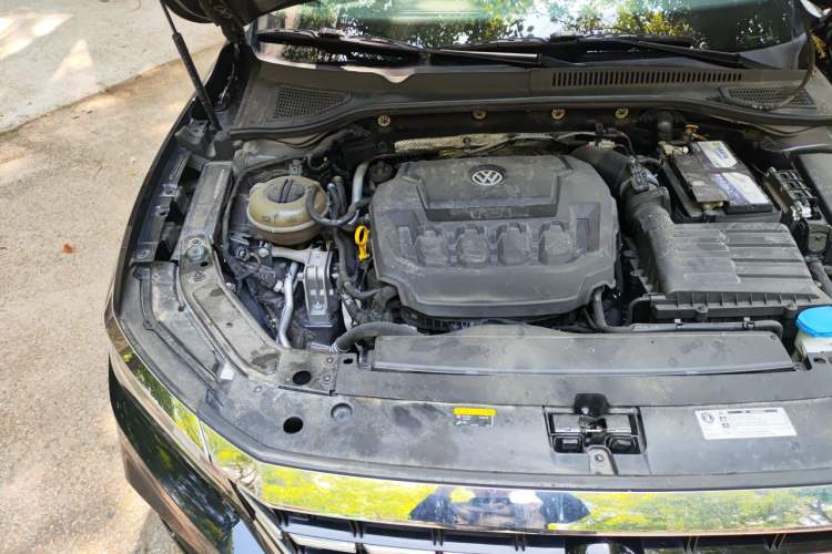 Used Volkswagen Passat 2020 330TSI Elite Edition China VI Engine Bay Right