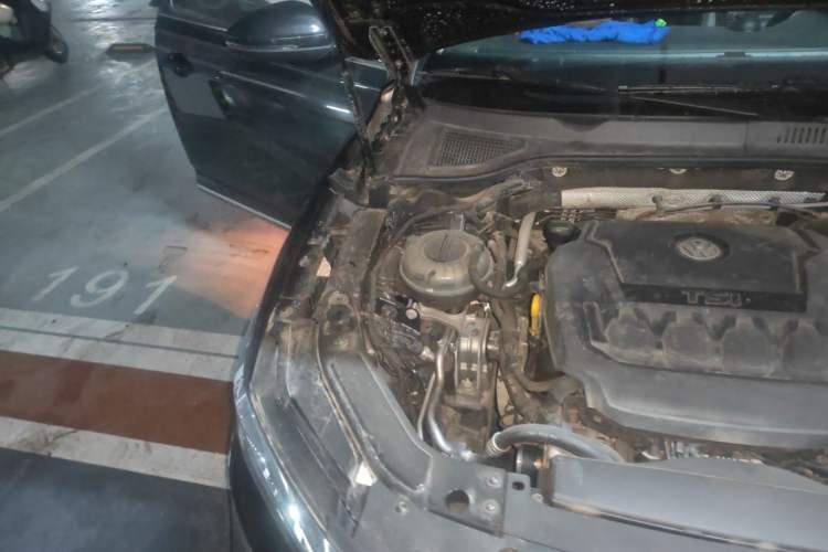 Used Volkswagen Passat 2020 330TSI Elite Edition China VI Engine Bay Right