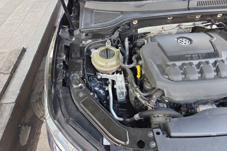 Used Volkswagen Passat 2020 330TSI Elite Edition China VI Engine Bay Right