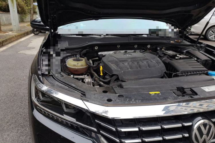 Used Volkswagen Passat 2020 330TSI Luxury Edition China VI Engine Bay Right