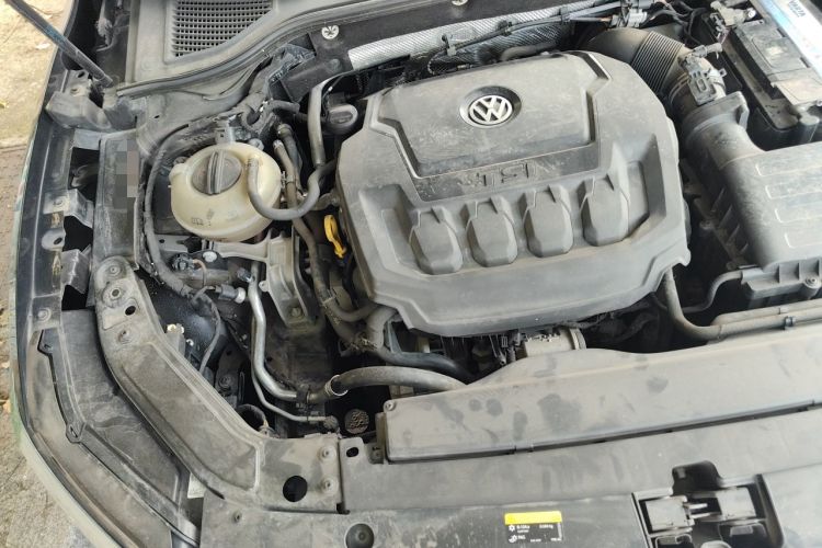 Used Volkswagen Passat 2020 330TSI Elite Edition China VI Engine Bay Right