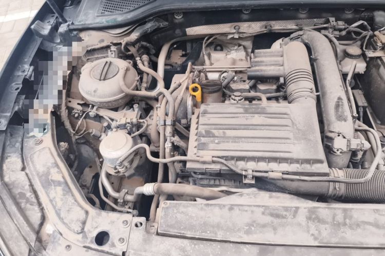 Used Volkswagen Passat 2020 Revised Version 280TSI Business Edition China VI Standard Engine Bay Right