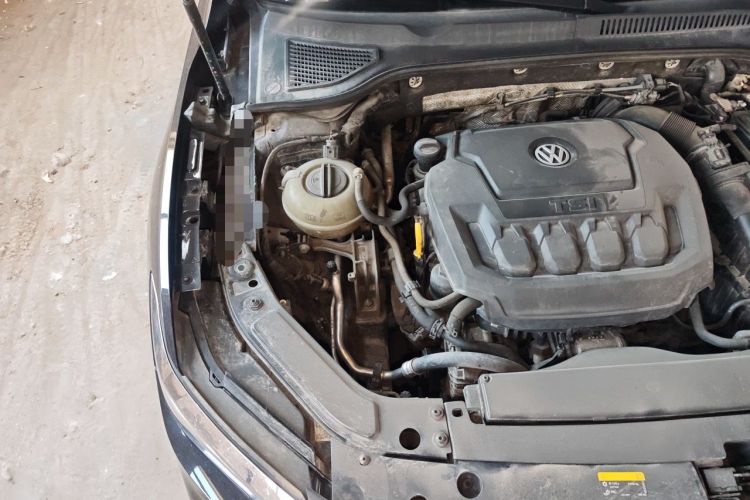 Used Volkswagen Passat 2020 330TSI Elite Edition China VI Engine Bay Right