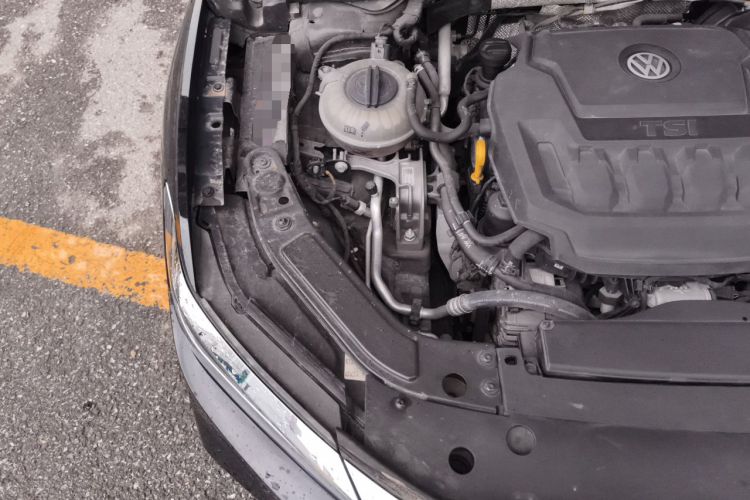 Used Volkswagen Passat 2020 330TSI Elite Edition China VI Engine Bay Right