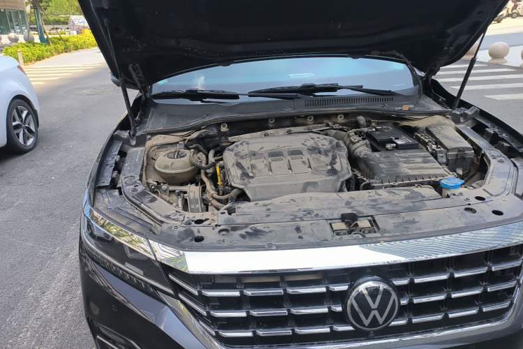 Used Volkswagen Passat 2020 Facelift 330TSI Prestige Edition China VI Standard Engine Bay Right