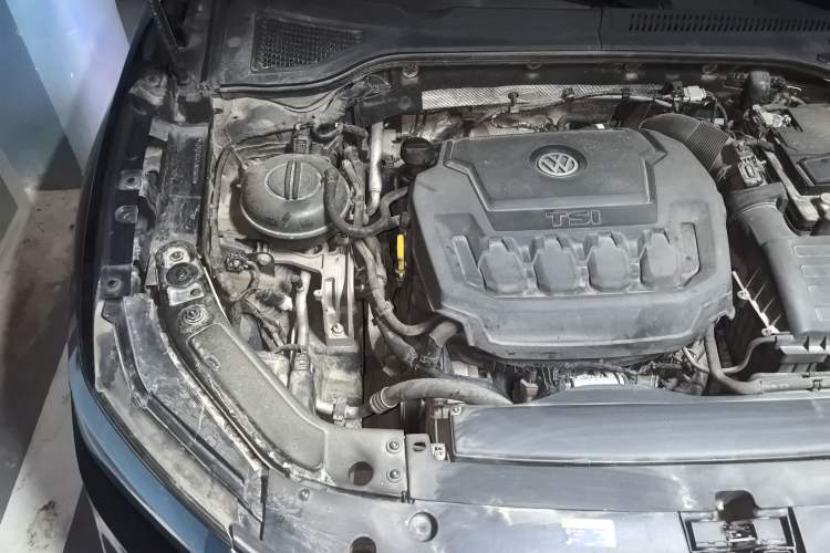 Used Volkswagen Passat 2020 330TSI Prestige Edition China VI Standard Engine Bay Right