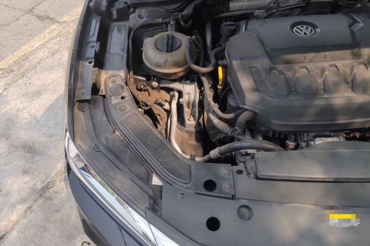 Used Volkswagen Passat 2020 330TSI Elite Edition China VI Engine Bay Right