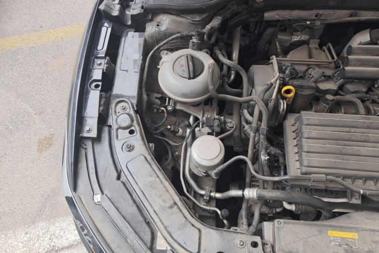 Used Volkswagen Passat 2020 Revised Version 280TSI Business Edition China VI Standard Engine Bay Right
