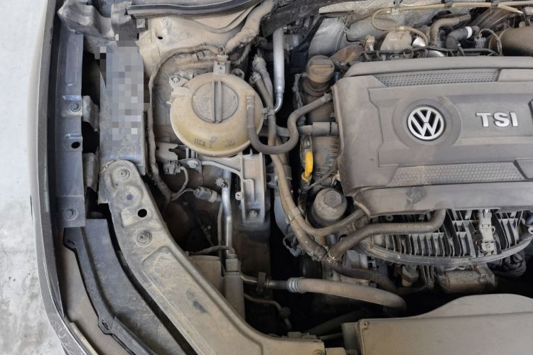 Used Volkswagen Passat 2020 380TSI Flagship Edition China VI Standard Engine Bay Right