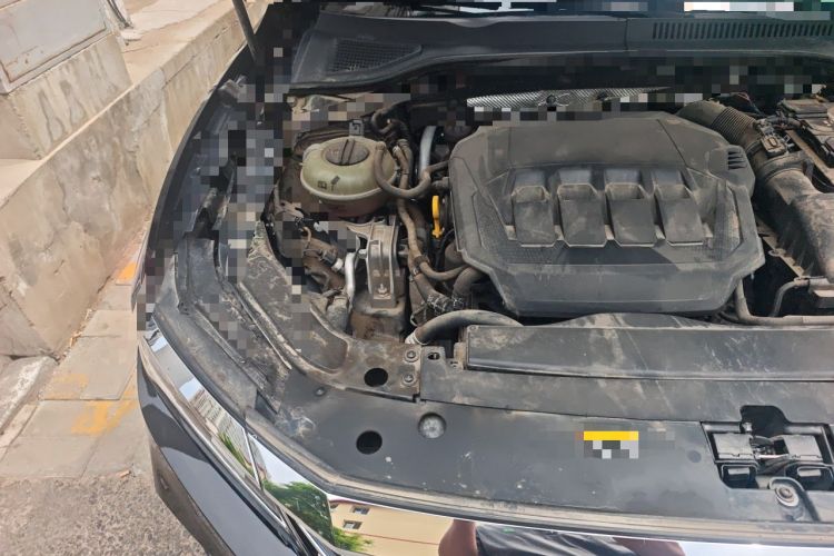 Used Volkswagen Passat 2020 Revised Version 330TSI Luxury Edition China VI Standard Engine Bay Right