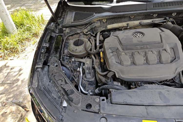 Used Volkswagen Passat 2020 330TSI Elite Edition China VI Engine Bay Right