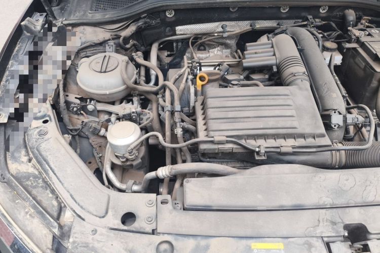 Used Volkswagen Passat 2020 Revised Version 280TSI Business Edition China VI Standard Engine Bay Right