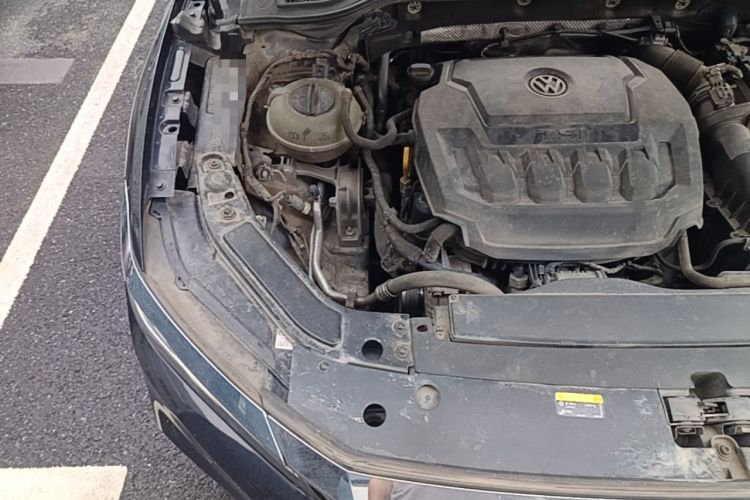 Used Volkswagen Passat 2020 330TSI Elite Edition China VI Engine Bay Right