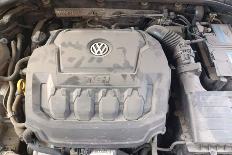 Used Volkswagen Passat 2020 330TSI Elite Edition China VI Engine Bay