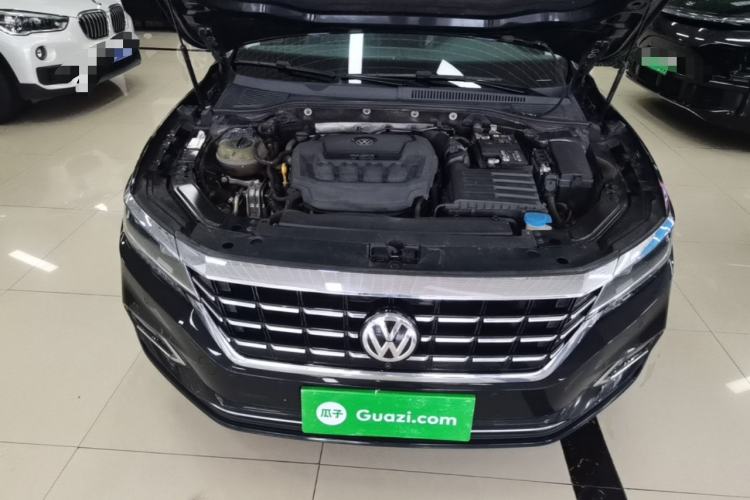 Used Volkswagen Passat 2020 330TSI Prestige Edition China VI Standard Engine Bay