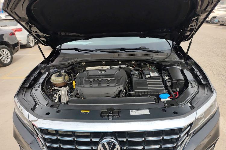 Used Volkswagen Passat 2020 330TSI Elite Edition China VI Engine Bay