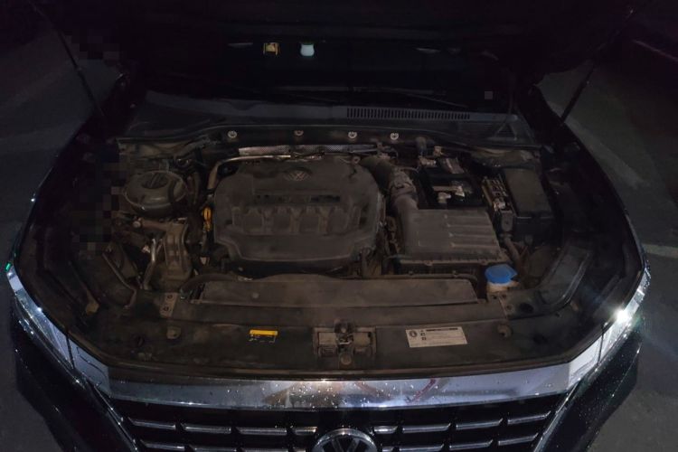 Used Volkswagen Passat 2020 330TSI Elite Edition China VI Engine Bay