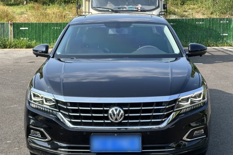 Used Volkswagen Passat 2020 330TSI Luxury Edition China VI Exterior 1