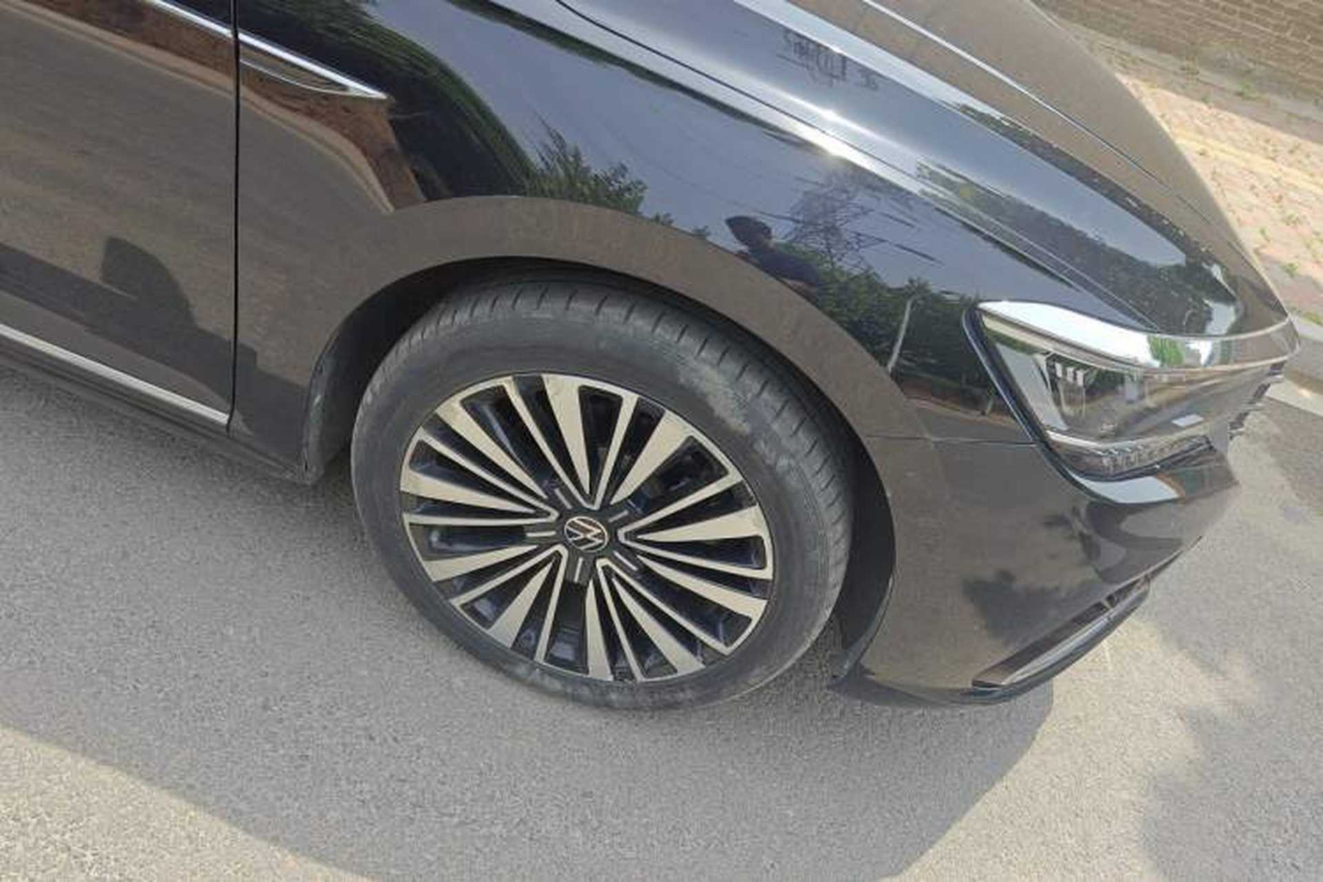 Used Volkswagen Passat 2020 Revised Version 330TSI Luxury Edition China VI Standard Exterior 1