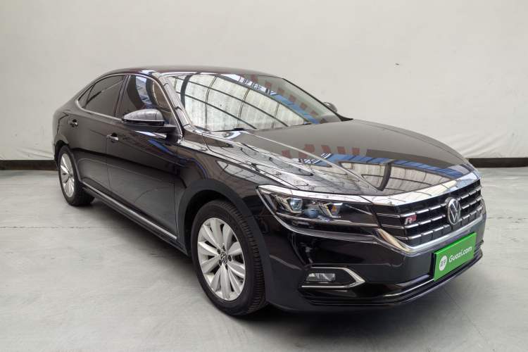 Used Volkswagen Passat 2020 Facelift 330TSI Elite Edition China VI Standard Exterior 1