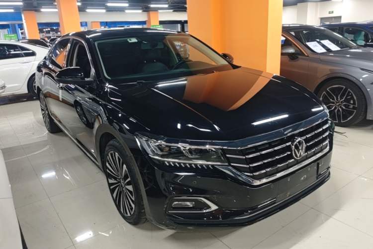 Used Volkswagen Passat 2020 Revised Version 330TSI Luxury Edition China VI Standard Exterior 1