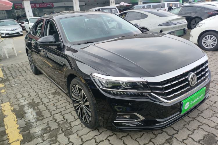 Used Volkswagen Passat 2020 330TSI Luxury Edition China VI Exterior 1