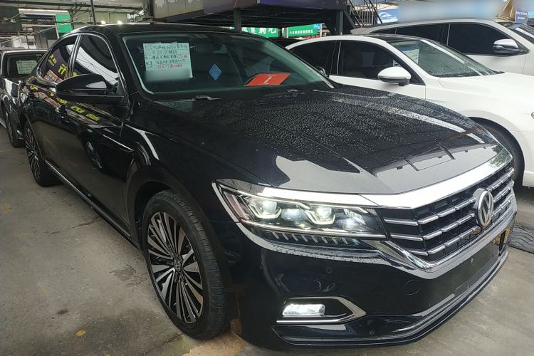 Used Volkswagen Passat 2020 330TSI Luxury Edition China VI Exterior 1