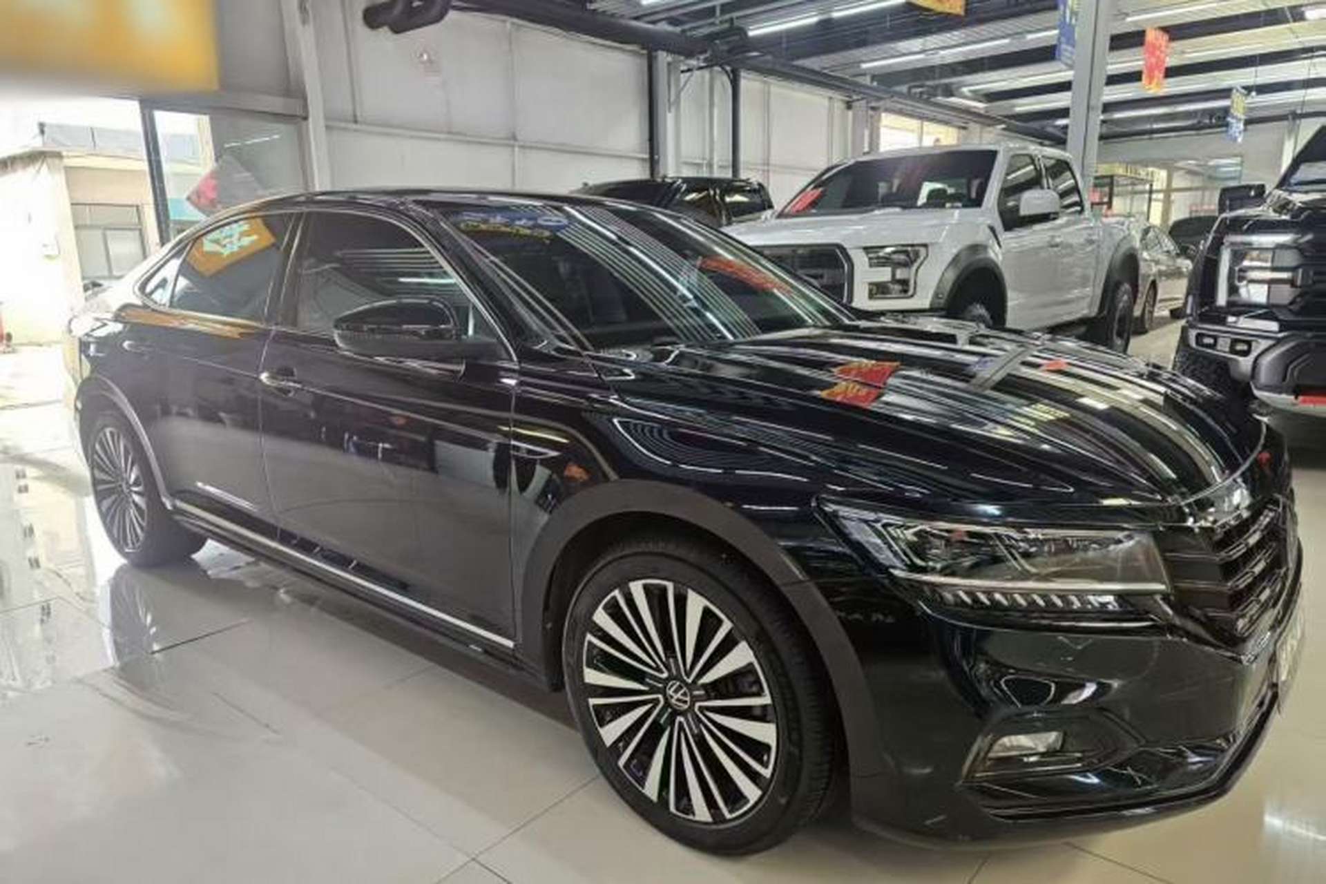 Used Volkswagen Passat 2020 Revised Version 330TSI Luxury Edition China VI Standard Exterior 2