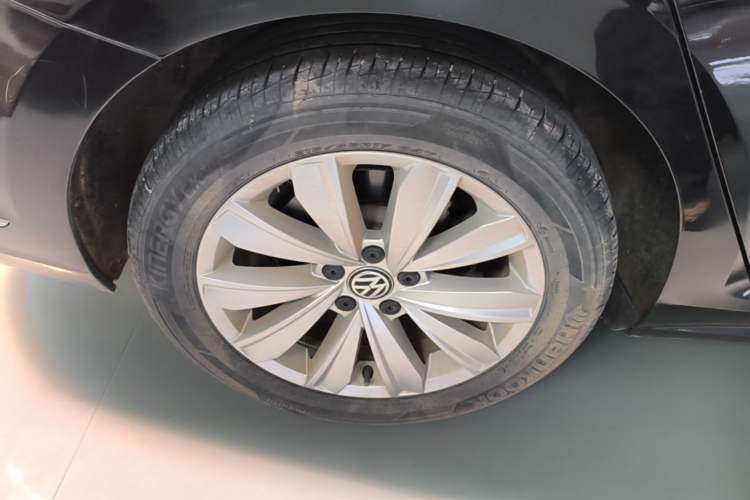 Used Volkswagen Passat 2020 330TSI Elite Edition China VI Exterior 2