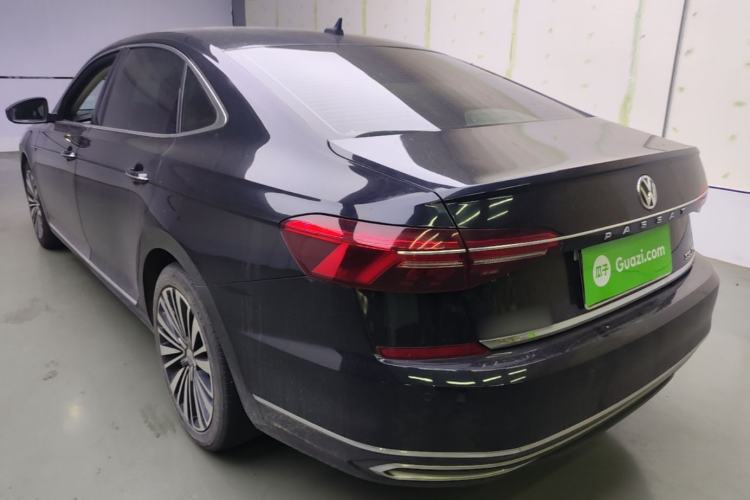 Used Volkswagen Passat 2020 330TSI Luxury Edition China VI Exterior 2