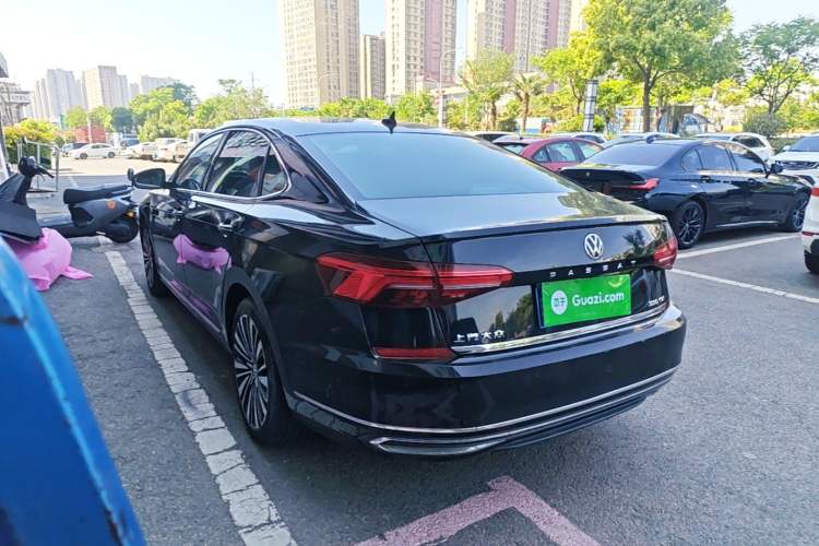 Used Volkswagen Passat 2020 330TSI Luxury Edition China VI Exterior 2