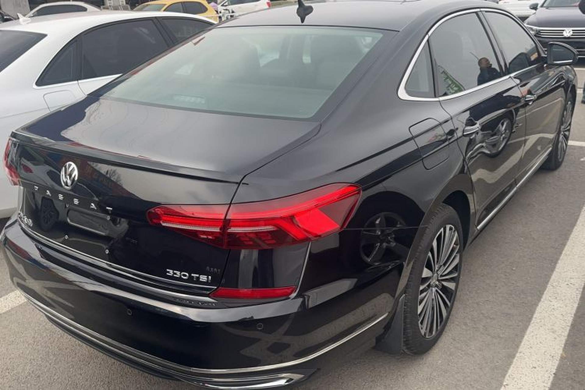 Used Volkswagen Passat 2020 330TSI Prestige Edition China VI Standard Exterior 3