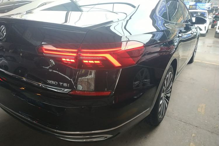 Used Volkswagen Passat 2020 330TSI Luxury Edition China VI Exterior 3