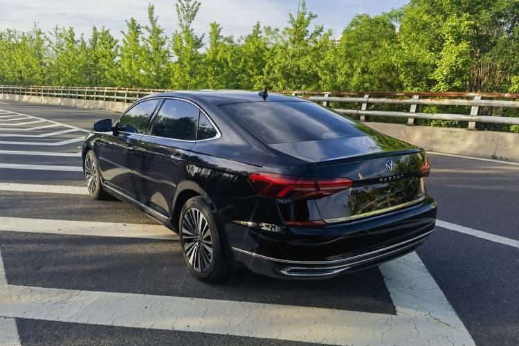 Used Volkswagen Passat 2020 Revised Version 330TSI Luxury Edition China VI Standard Exterior 4