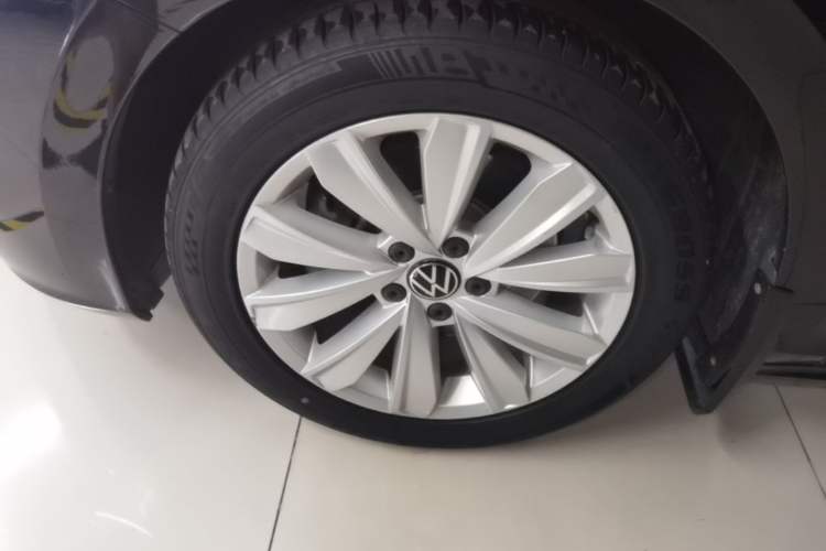Used Volkswagen Passat 2020 Facelift 330TSI Elite Edition China VI Standard Exterior 4