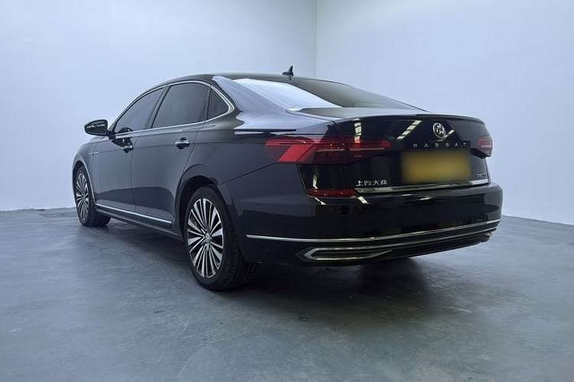 Used Volkswagen Passat 2020 330TSI Luxury Edition China VI Exterior 4