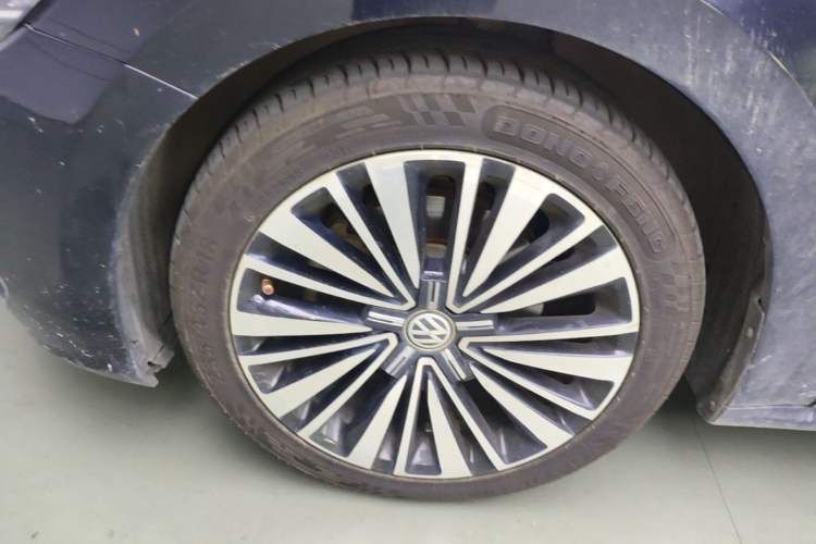 Used Volkswagen Passat 2020 330TSI Luxury Edition China VI Exterior 4