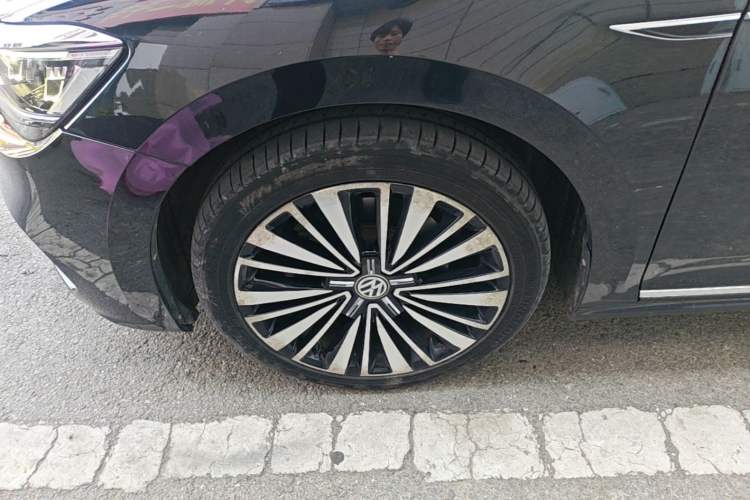 Used Volkswagen Passat 2020 330TSI Luxury Edition China VI Exterior 4