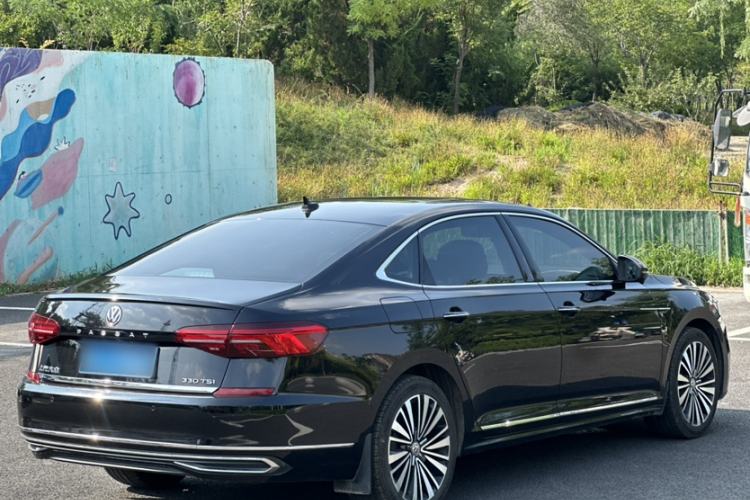 Used Volkswagen Passat 2020 330TSI Luxury Edition China VI Exterior 5
