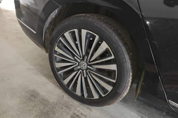 Used Volkswagen Passat 2020 330TSI Luxury Edition China VI Exterior 5