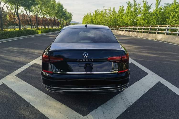 Used Volkswagen Passat 2020 Revised Version 330TSI Luxury Edition China VI Standard Exterior 5