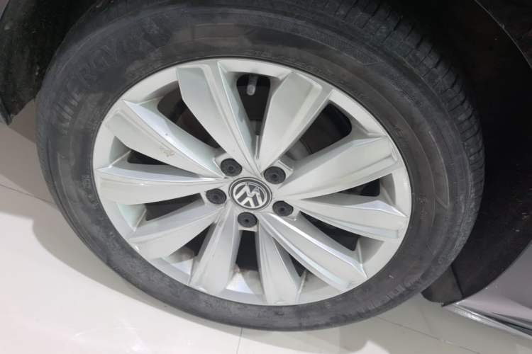 Used Volkswagen Passat 2020 330TSI Elite Edition China VI Exterior 5