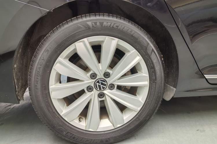 Used Volkswagen Passat 2020 Facelift 330TSI Elite Edition China VI Standard Exterior 5