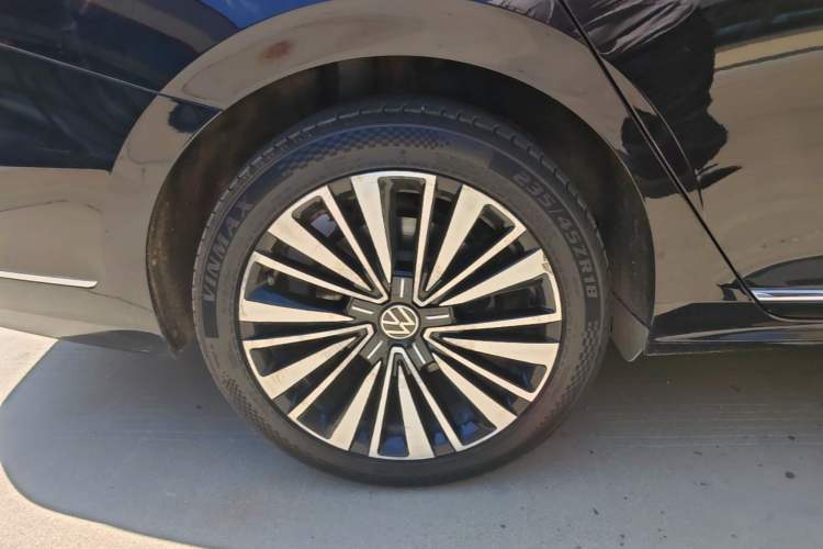 Used Volkswagen Passat 2020 Revised Version 330TSI Luxury Edition China VI Standard Exterior 5
